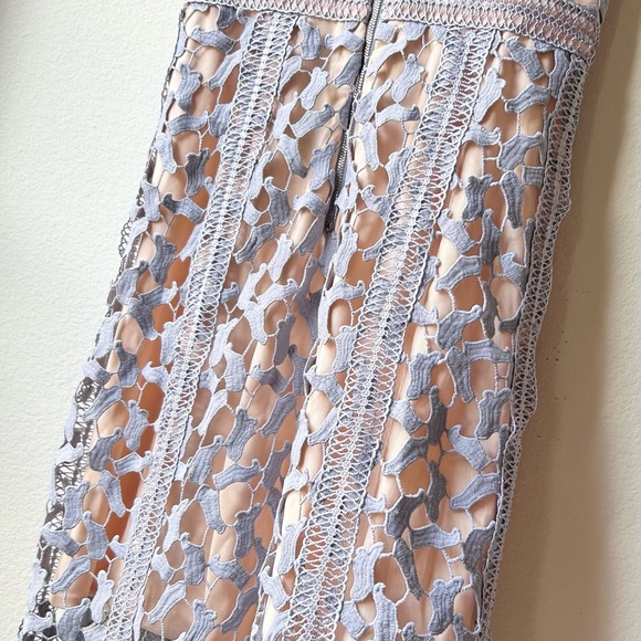 Elliatt Tingle Floral Crochet Lace Overlay Midi Dress Lilac Grey Purple Nude M - Picture 11 of 16